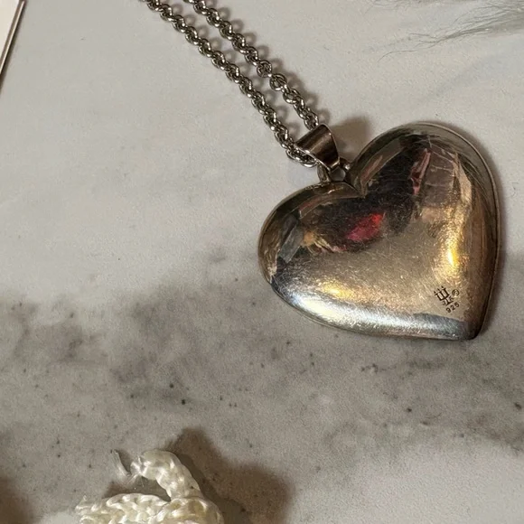 James Avery retired lasting love tree of life in heart pendant in 925 sterling - Picture 4 of 7